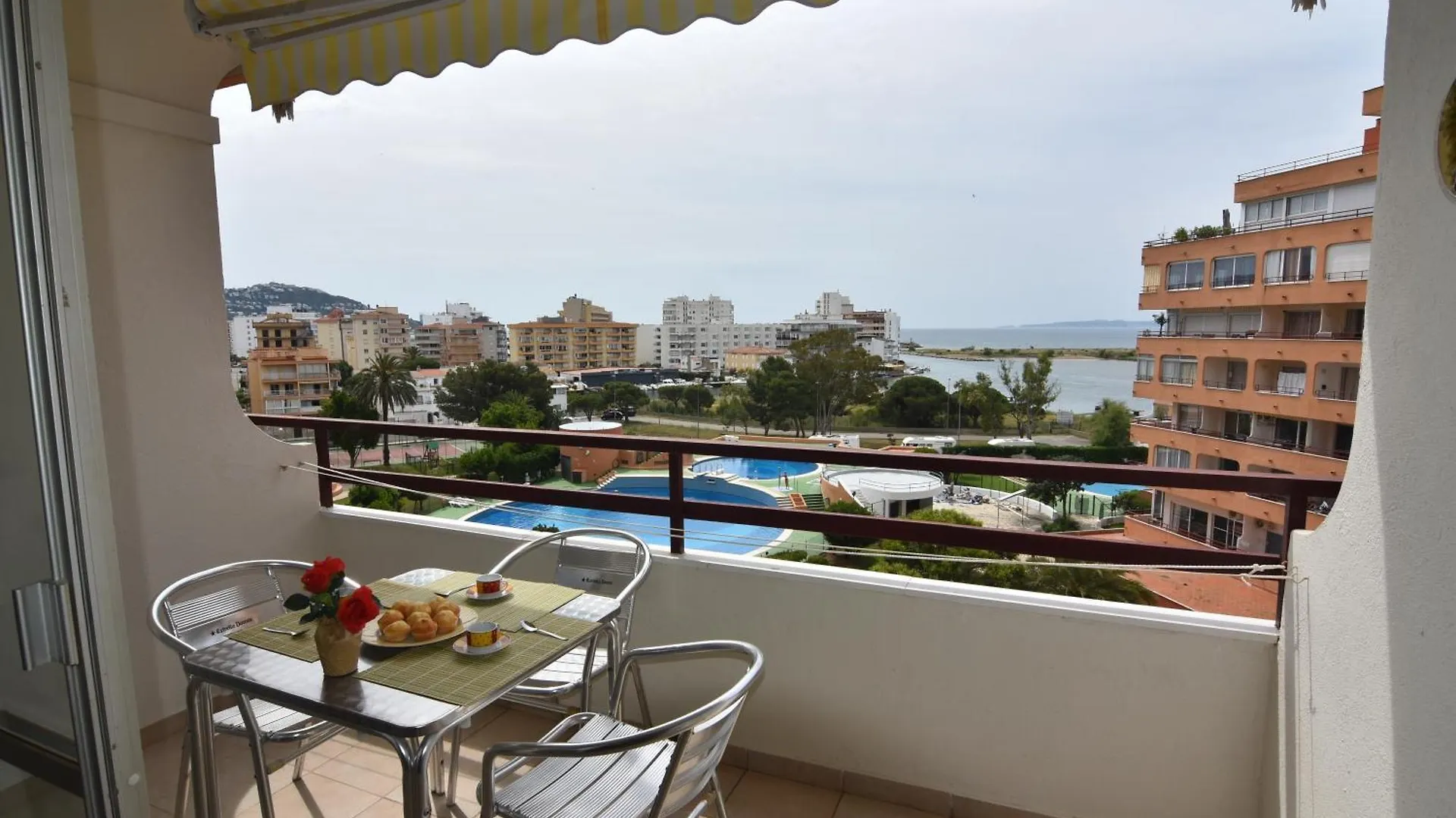 Rnet - 600 Xaloc 04-32 A Appartement Roses 0*,  Spanje